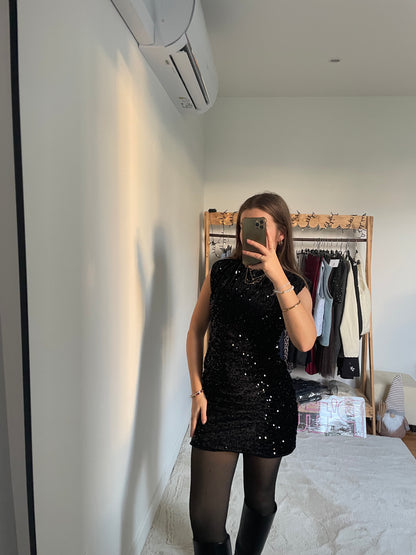Robe courte dos nu - sequins noir
