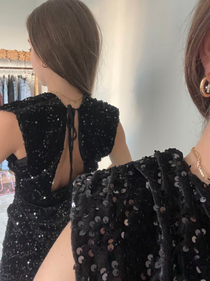 Robe courte dos nu - sequins noir